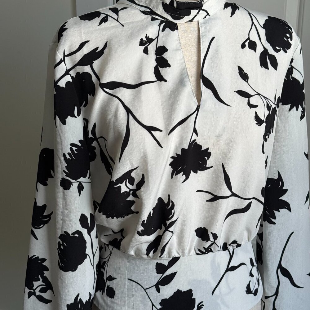Allegra K Women's Choker V Neck Cropped Floral Blouse Tops Large - Picture 2 of 7